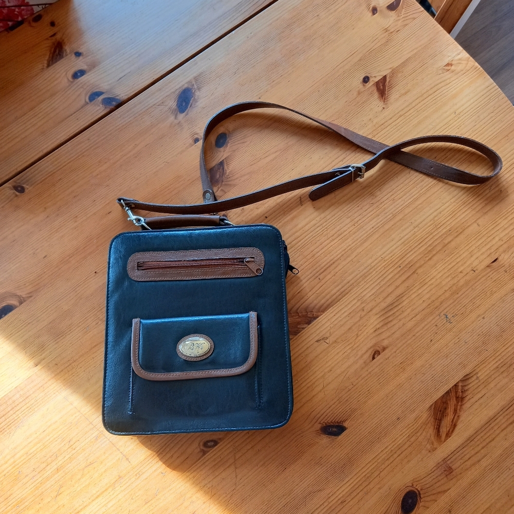 BK italy vintage leather purse